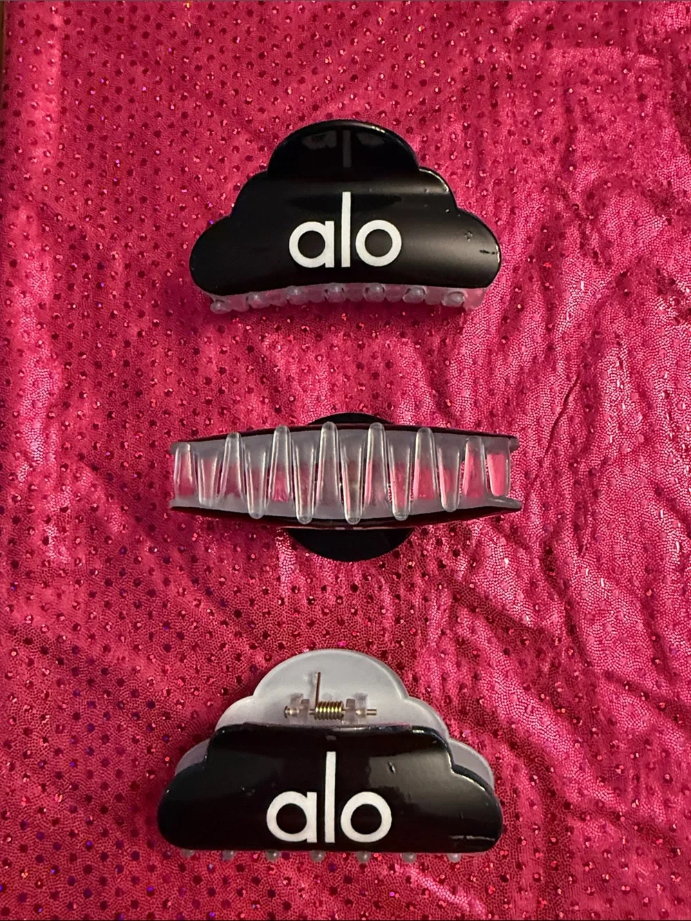 ALO Yoga Inspired Black Cloud Hair Clip (OS)